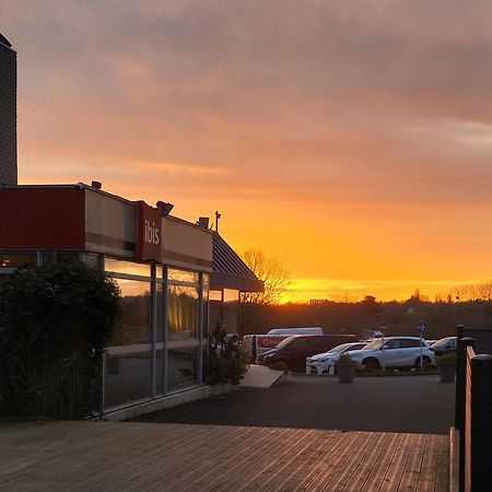 Отель Ibis Saint Brieuc Yffiniac Экстерьер фото